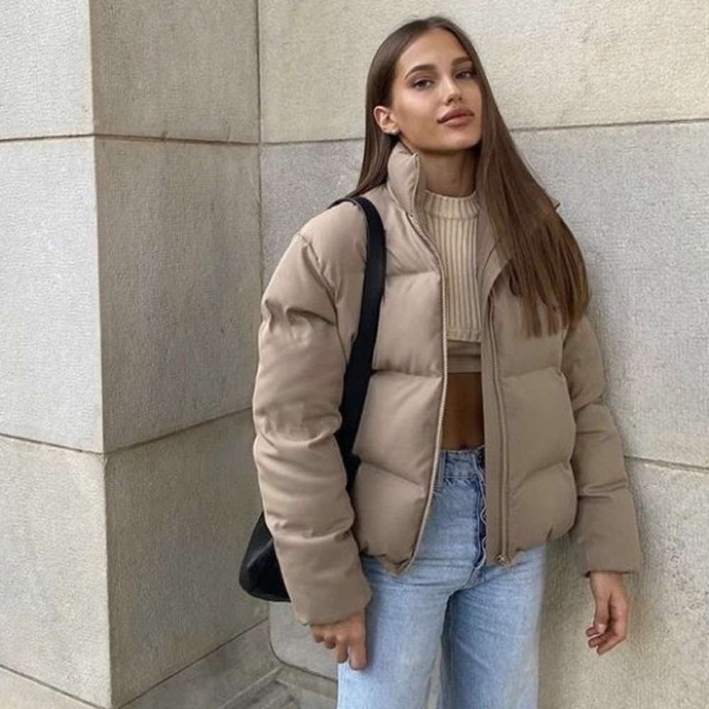 guess puffer coat size small in tan